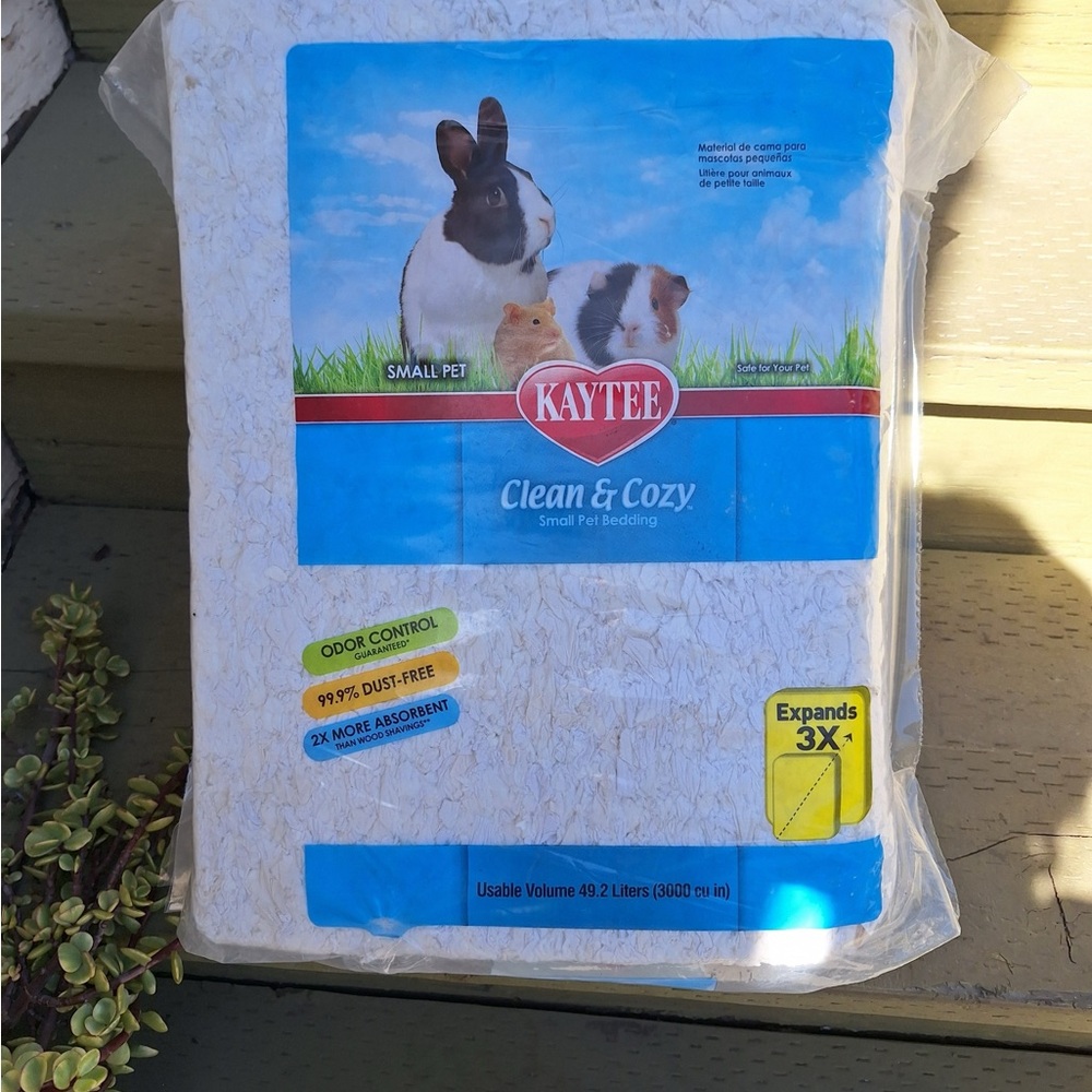 Kaytee Clean & Cozy Small Pet Bedding